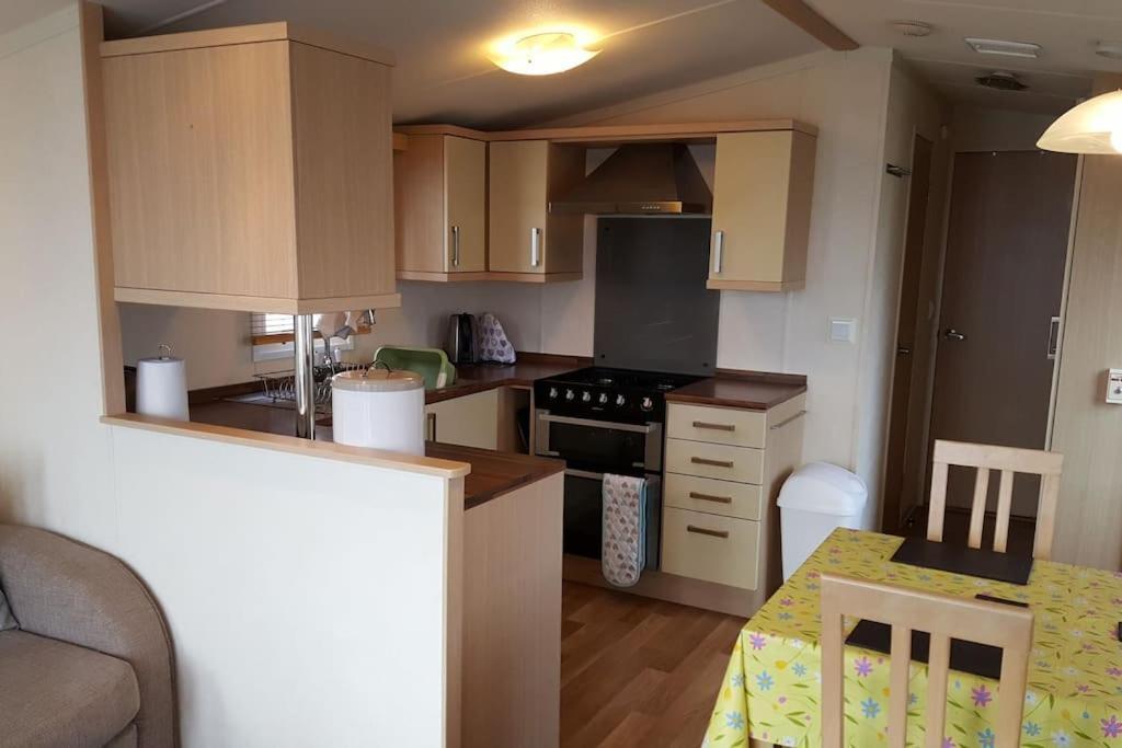 Ferienwohnung Cozy And Relaxing With Stunning Sea Views Lytchett Minster Exterior foto